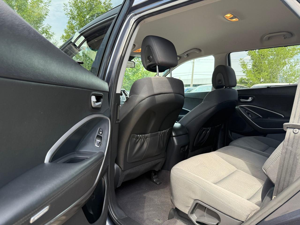 2017 Hyundai Santa Fe XL AWD Premium *SAFETY INCL*7 PASS*FINANCING AVAIL* - Photo #15