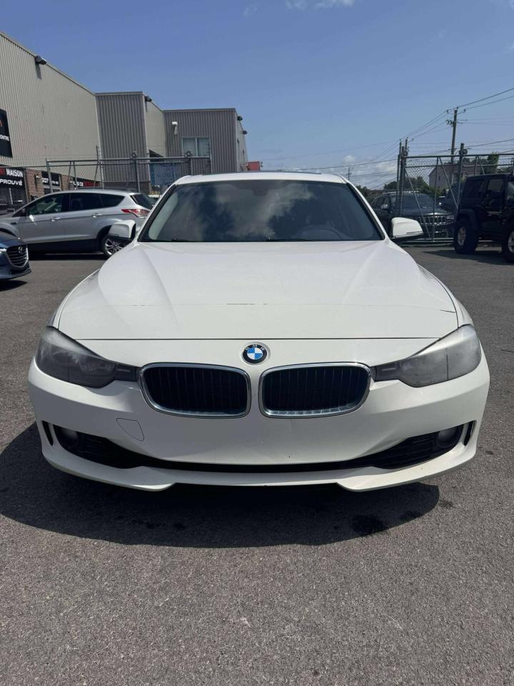 2013 BMW 3 Series 328i xDrive - Photo #2
