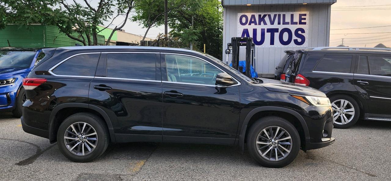 2019 Toyota Highlander AWD XLE Photo