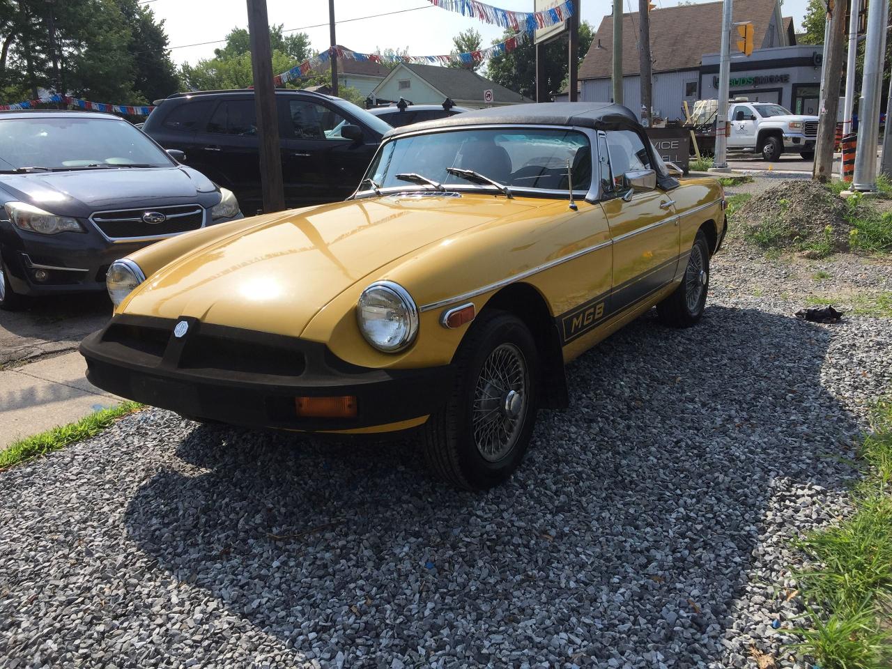 1978 MG MGB Roadster Low Miles - Garage Kept MGB Wire Wheels & Rack Photo4