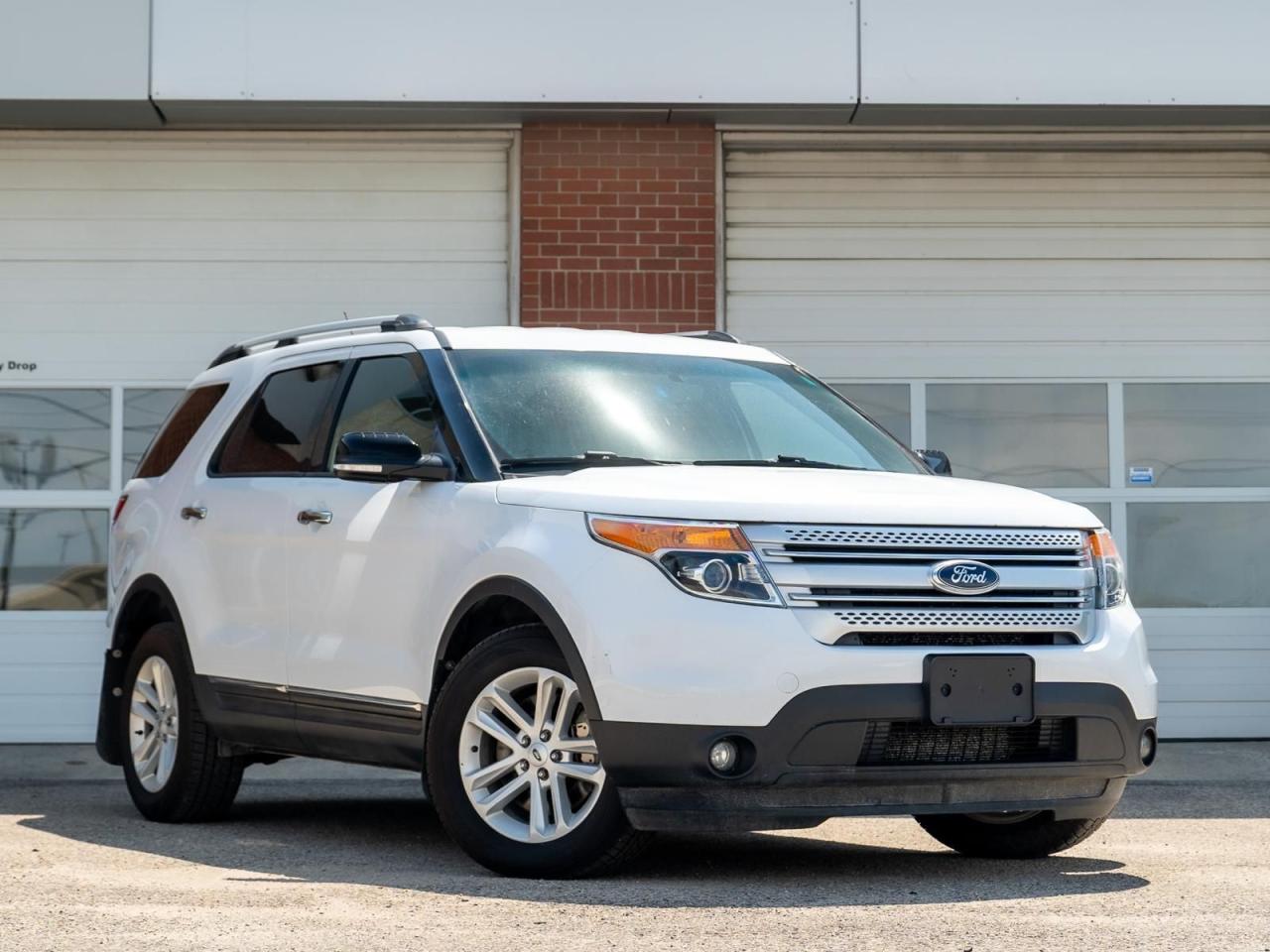 2015 Ford Explorer XLT - Photo #2