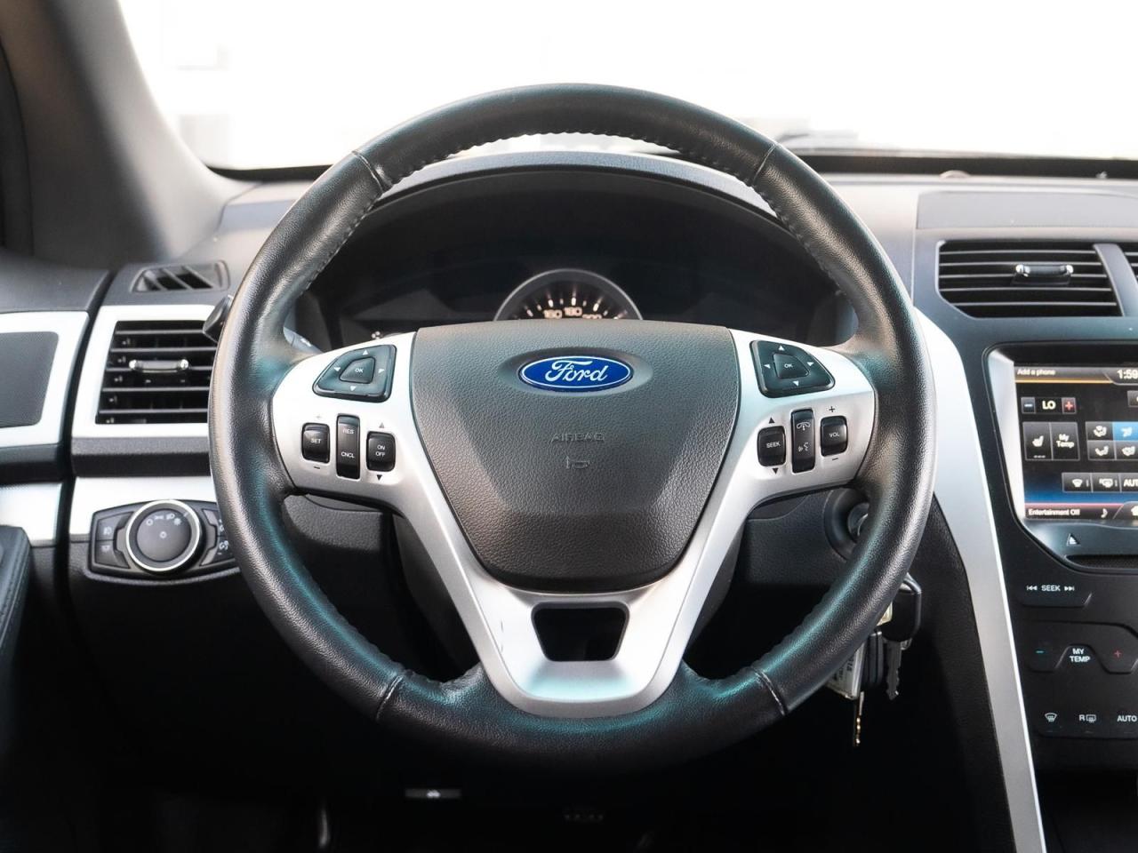2015 Ford Explorer XLT - Photo #13