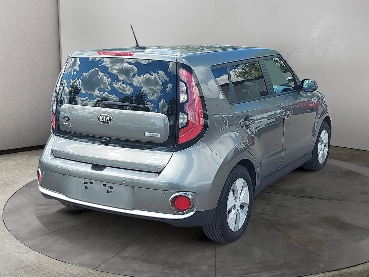 2016 Kia Soul EV Luxury Photo
