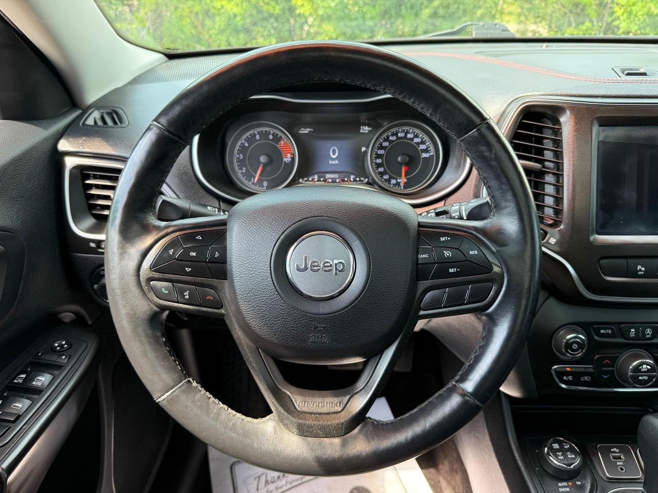 2019 Jeep Cherokee Trailhawk 4x4 *CLEAN CARFAX*SAFETY INCL*LOADED* - Photo #9