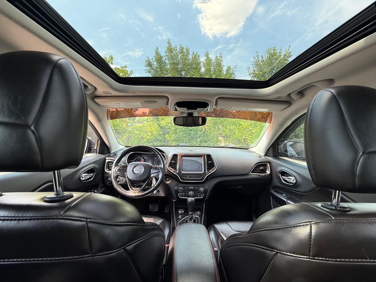 2019 Jeep Cherokee Trailhawk 4x4 *CLEAN CARFAX*SAFETY INCL*LOADED* - Photo #11