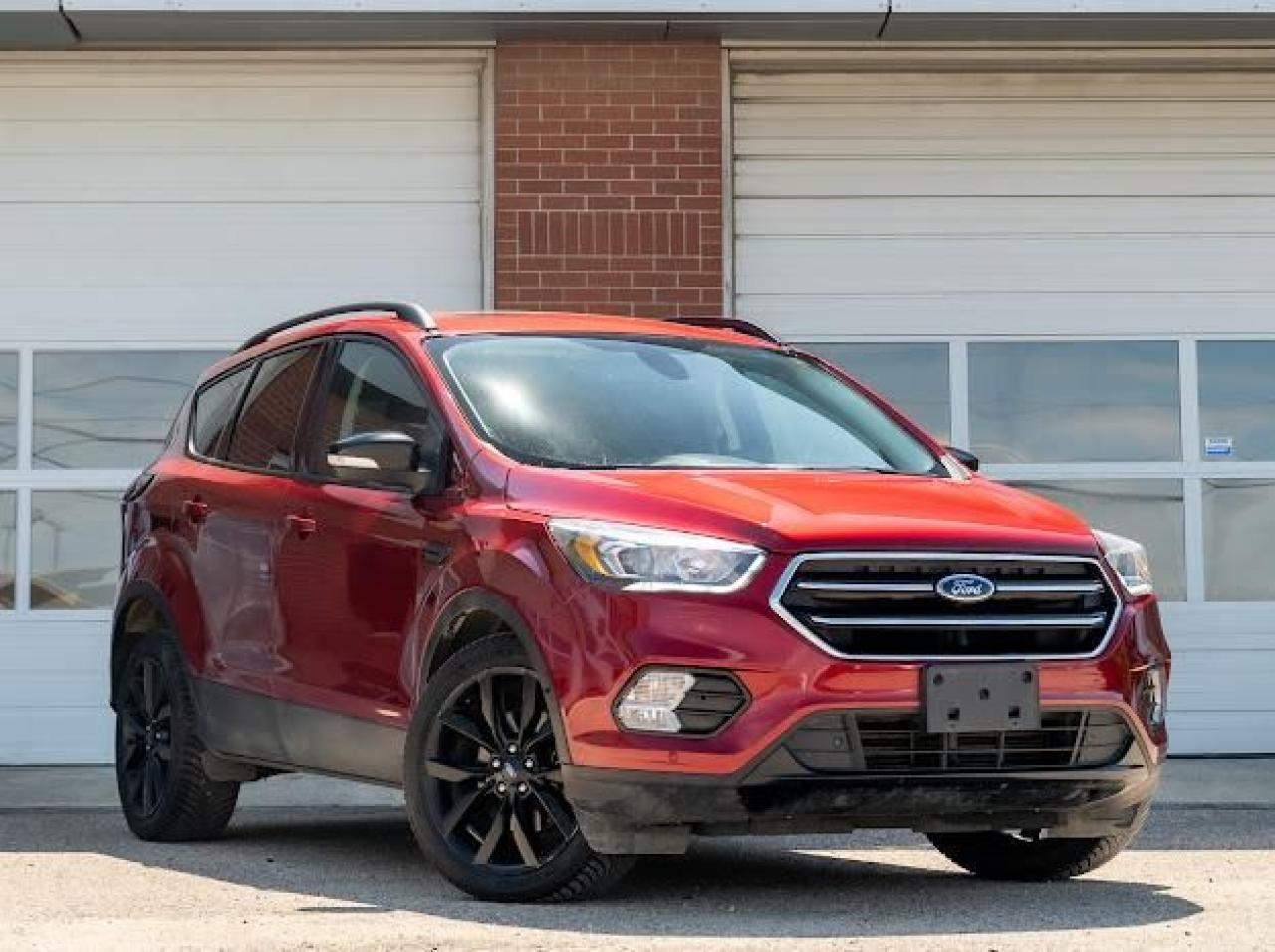 2019 Ford Escape Titanium - Photo #2