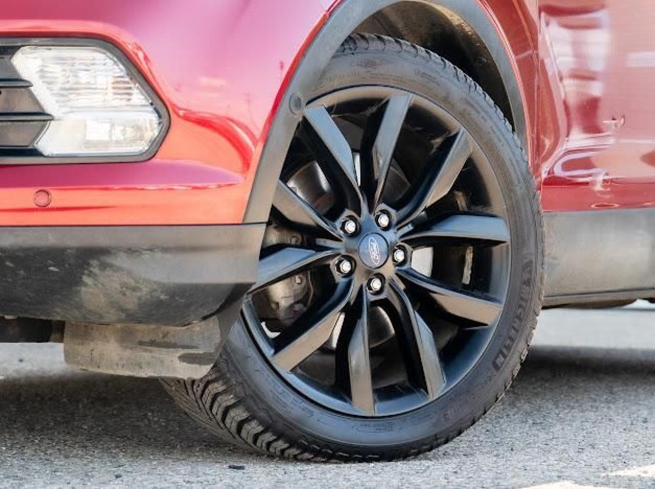 2019 Ford Escape Titanium - Photo #5