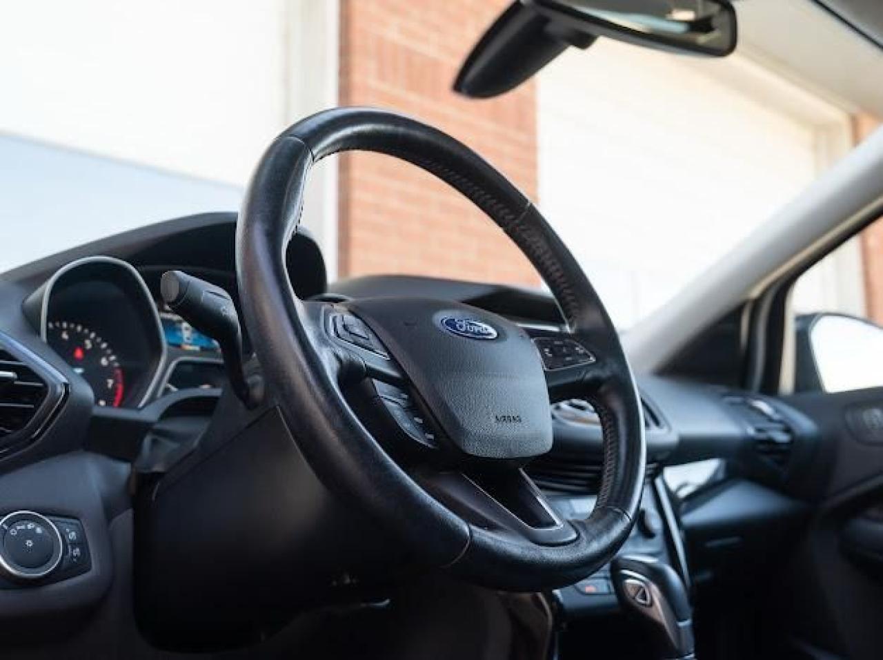 2019 Ford Escape Titanium - Photo #16