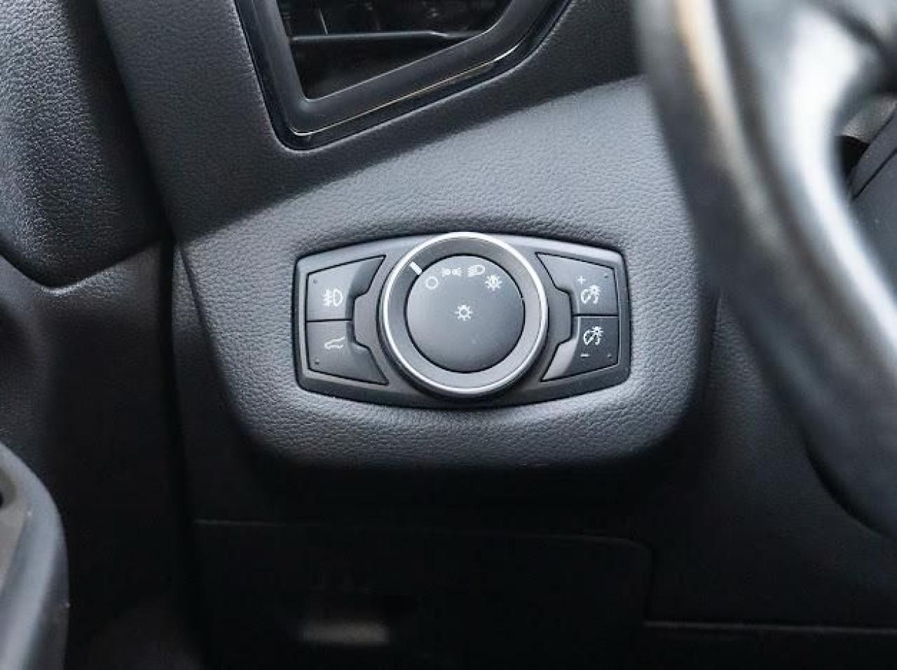 2019 Ford Escape Titanium - Photo #17