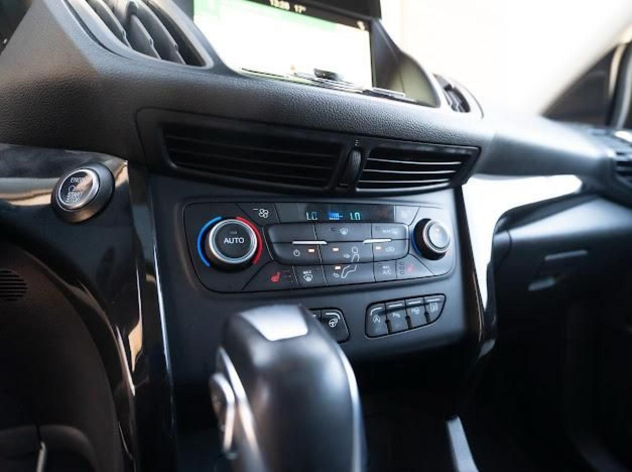 2019 Ford Escape Titanium - Photo #18