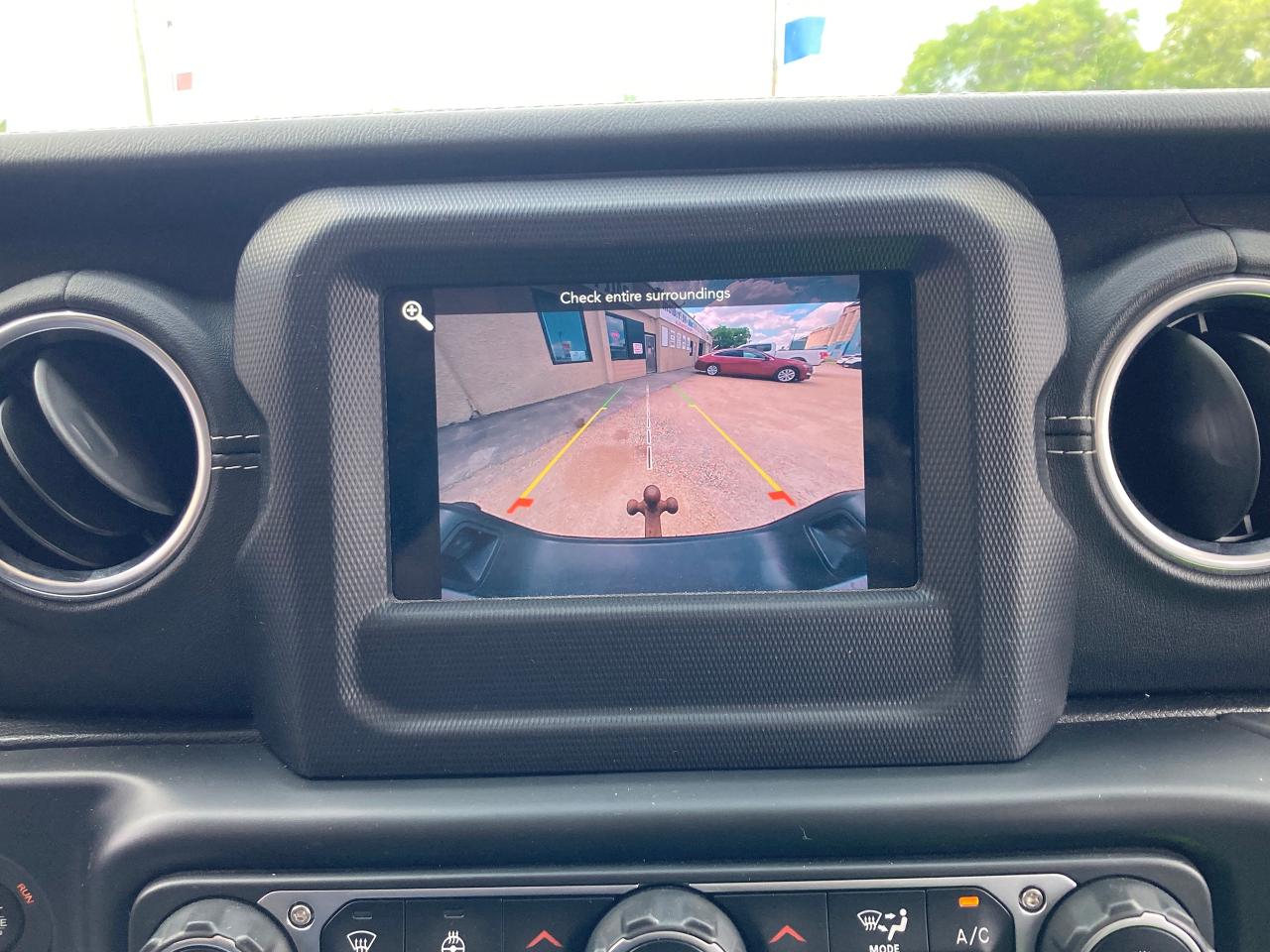 2020 Jeep Gladiator Overland - Photo #17