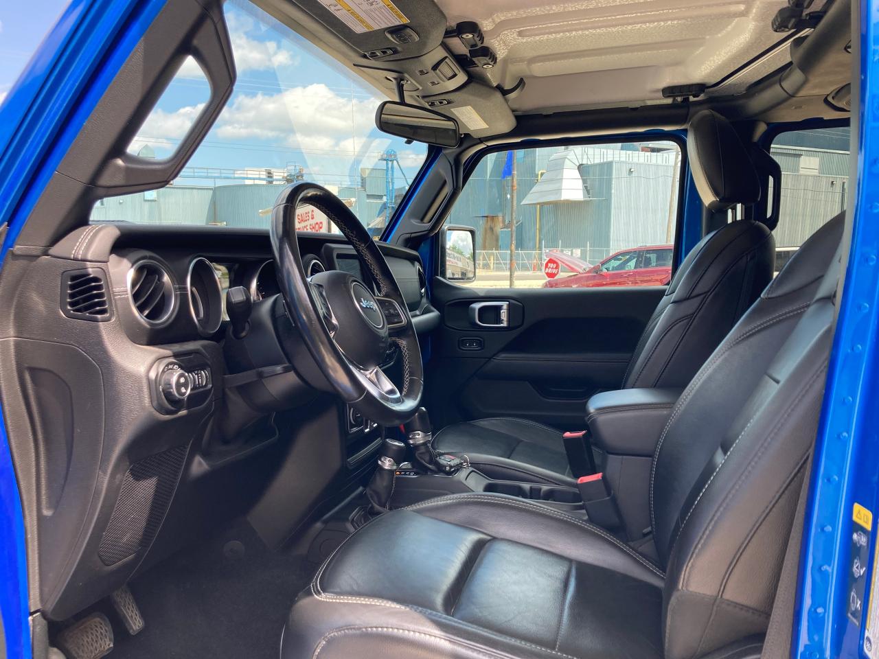 2020 Jeep Gladiator Overland - Photo #10