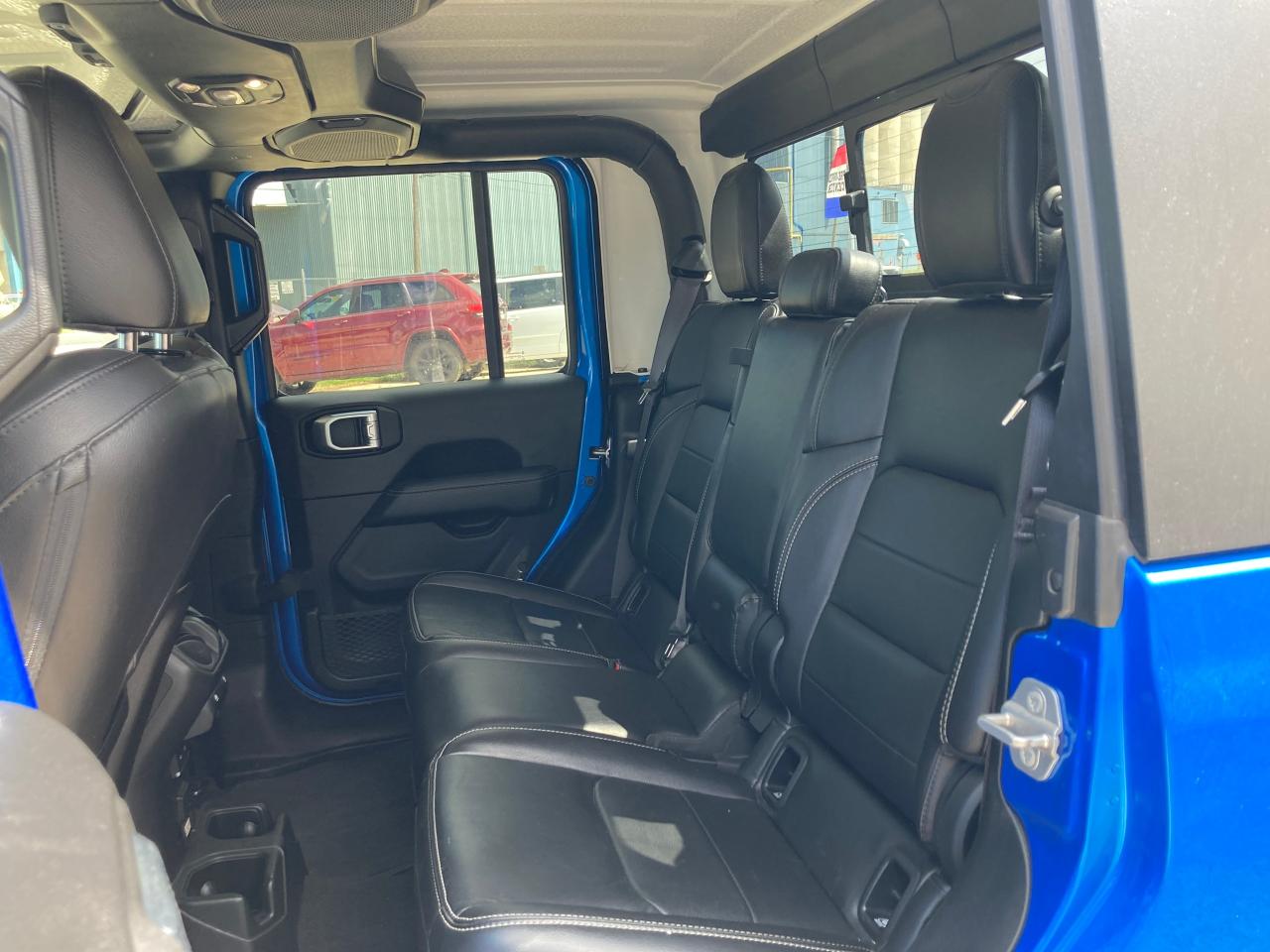 2020 Jeep Gladiator Overland - Photo #12