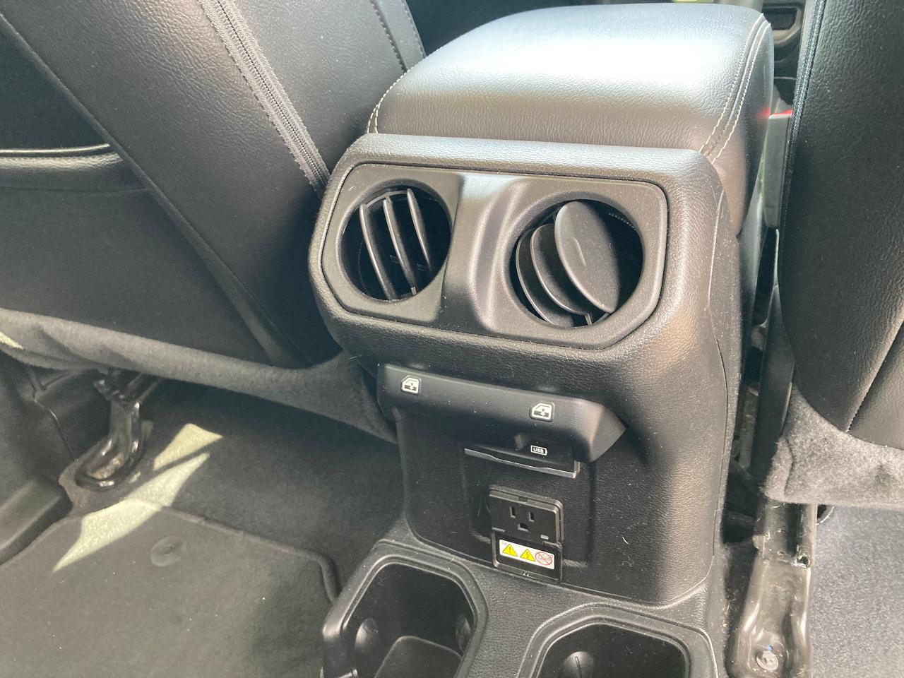 2020 Jeep Gladiator Overland - Photo #23