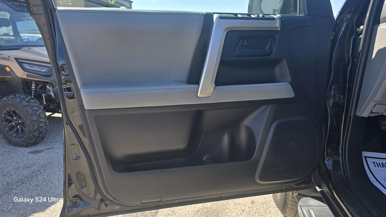 2013 Toyota 4Runner SR5 - Photo #20