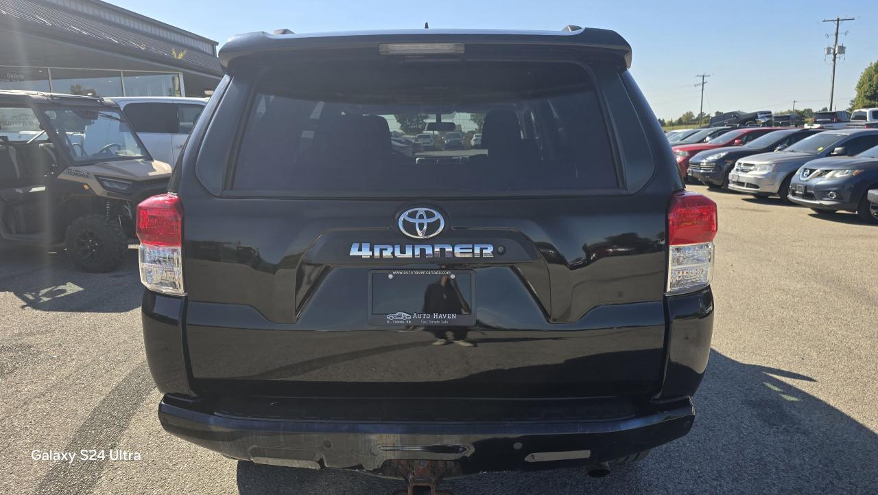 2013 Toyota 4Runner SR5 - Photo #4