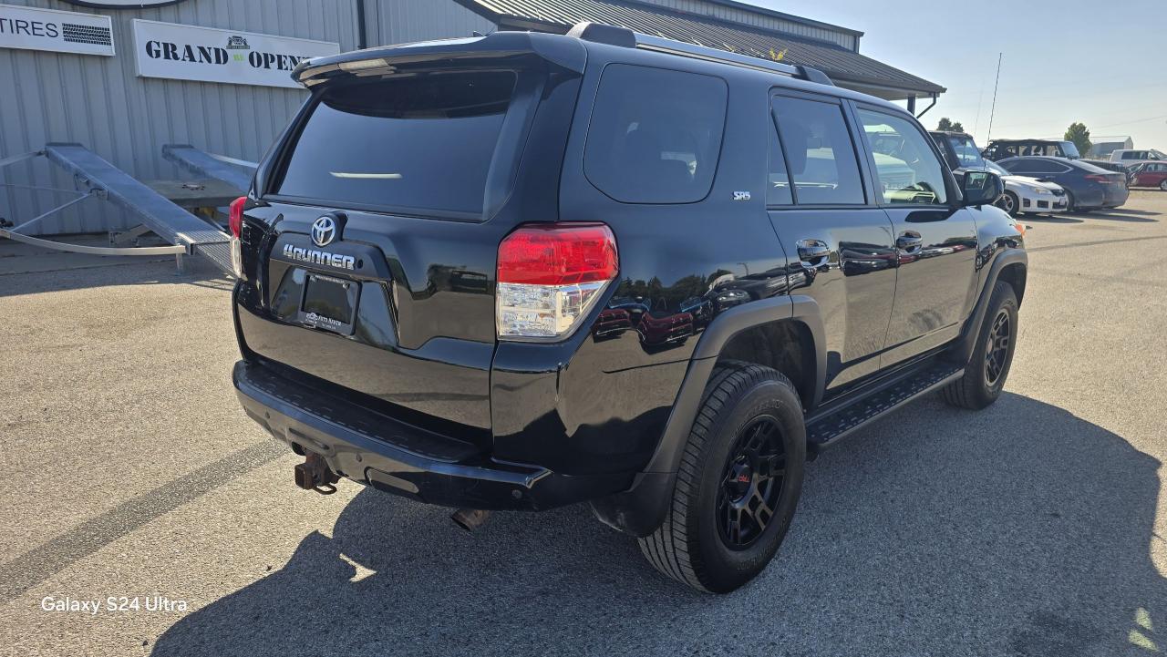 2013 Toyota 4Runner SR5 - Photo #5