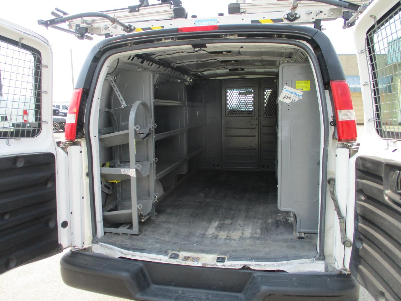 2015 Chevrolet Express Cargo Van  - Photo #6