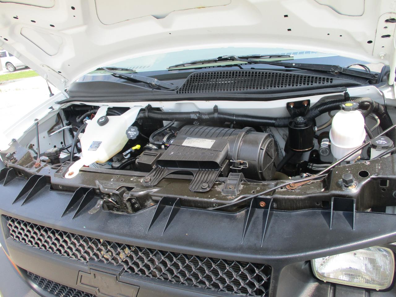2015 Chevrolet Express Cargo Van  - Photo #11