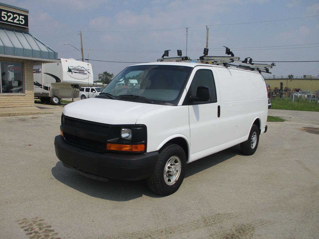 2015 Chevrolet Express Cargo Van  - Photo #2