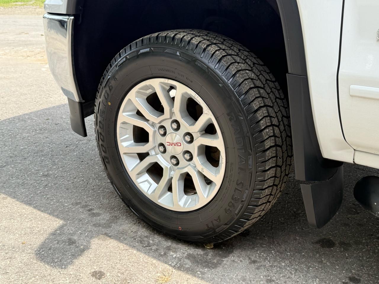 2018 GMC Sierra 1500 SLE - Photo #3