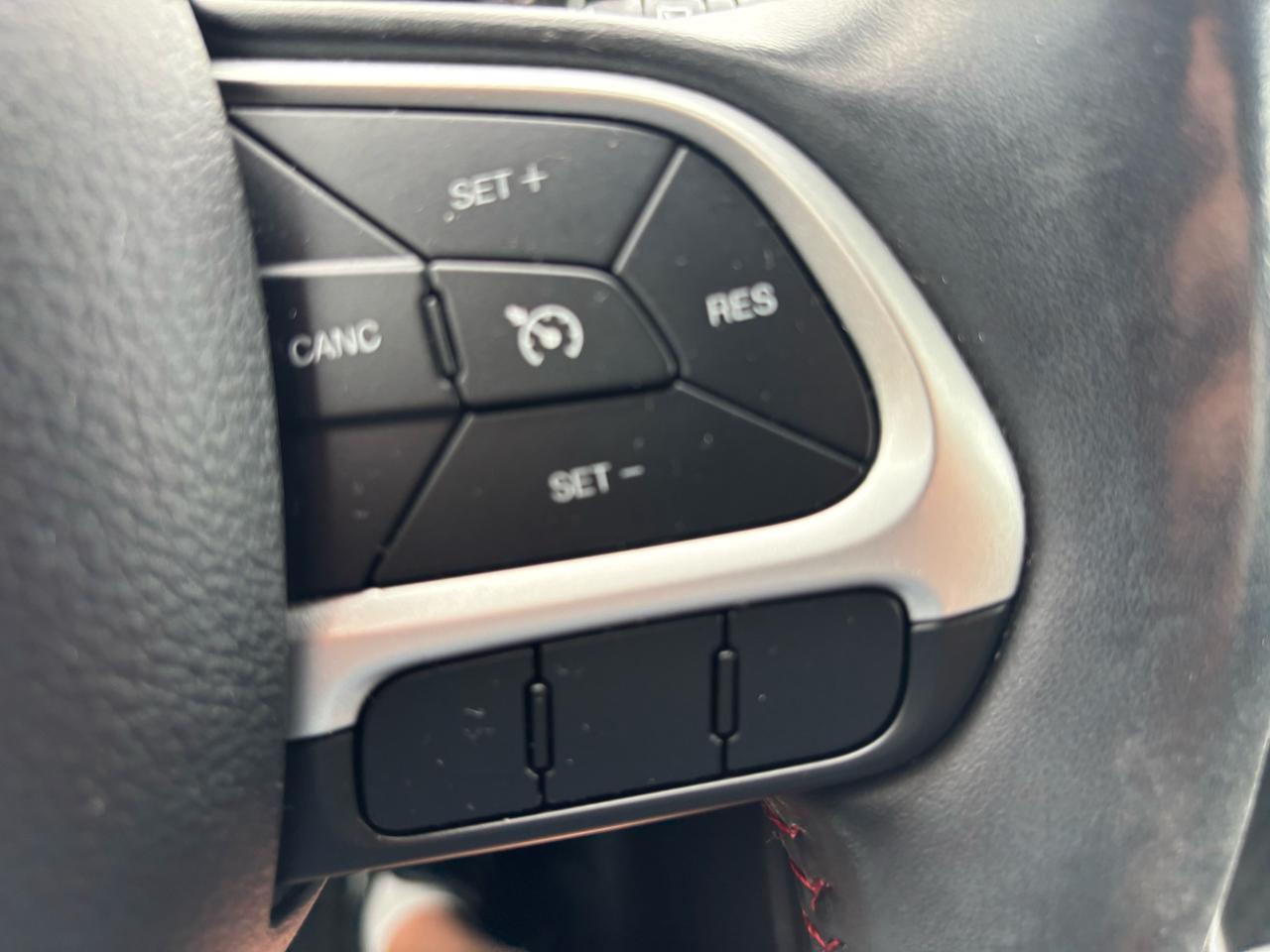 2019 Jeep Compass Trailhawk ** 4WD, NAV, HTD SEAT ** Photo