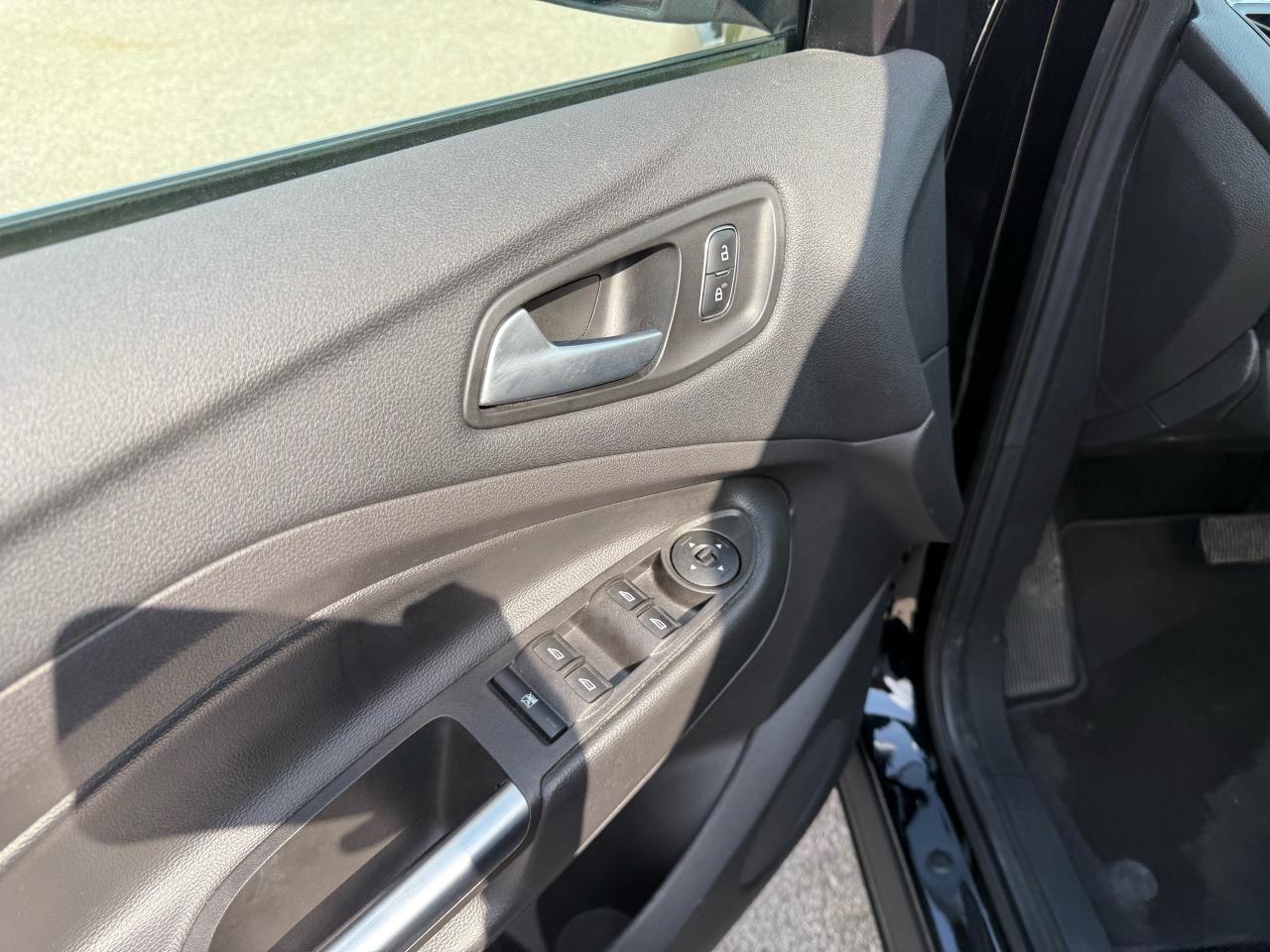 2018 Ford Escape SEL 2.0L 4x4 - Photo #11