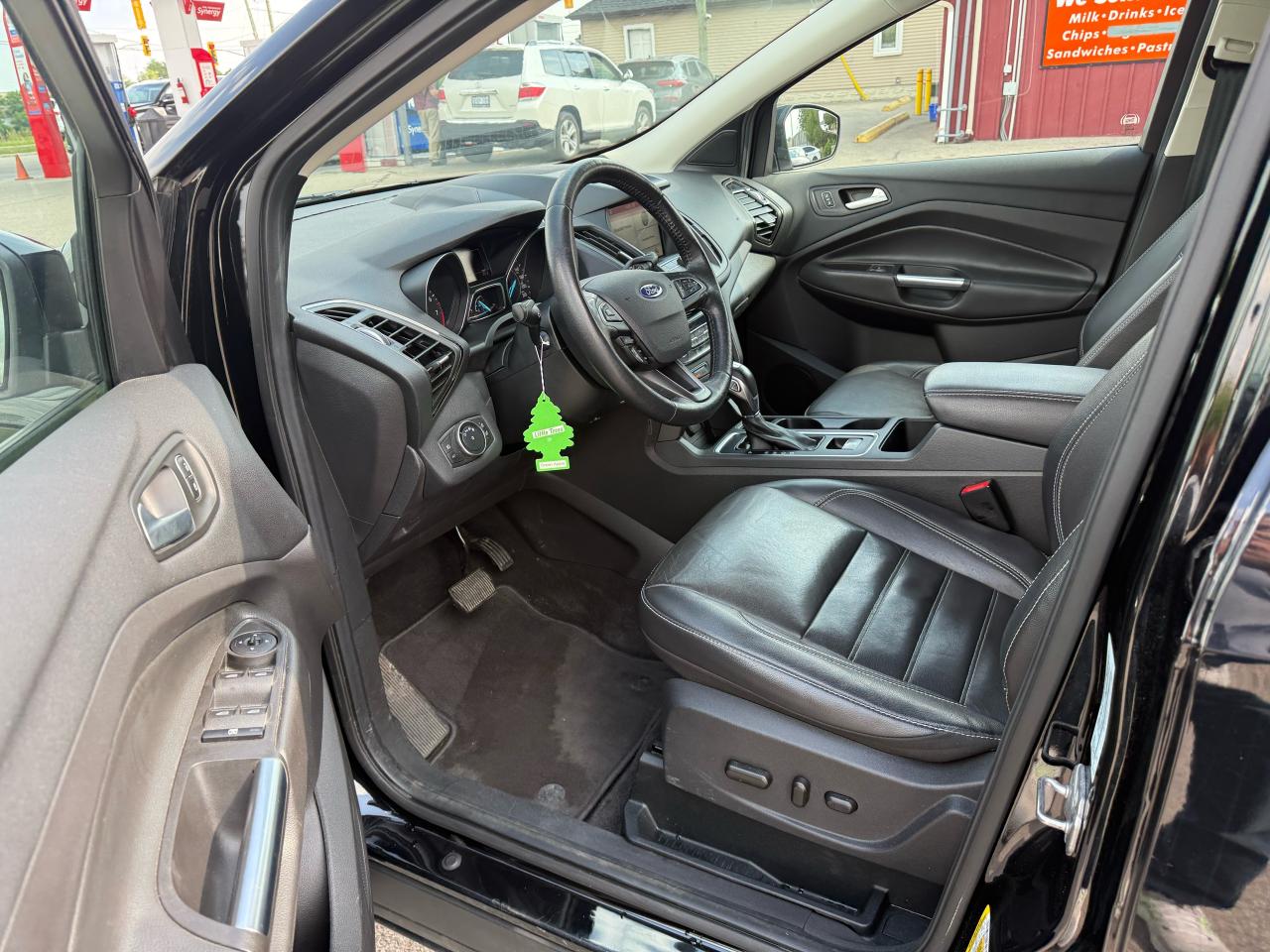 2018 Ford Escape SEL 2.0L 4x4 - Photo #14