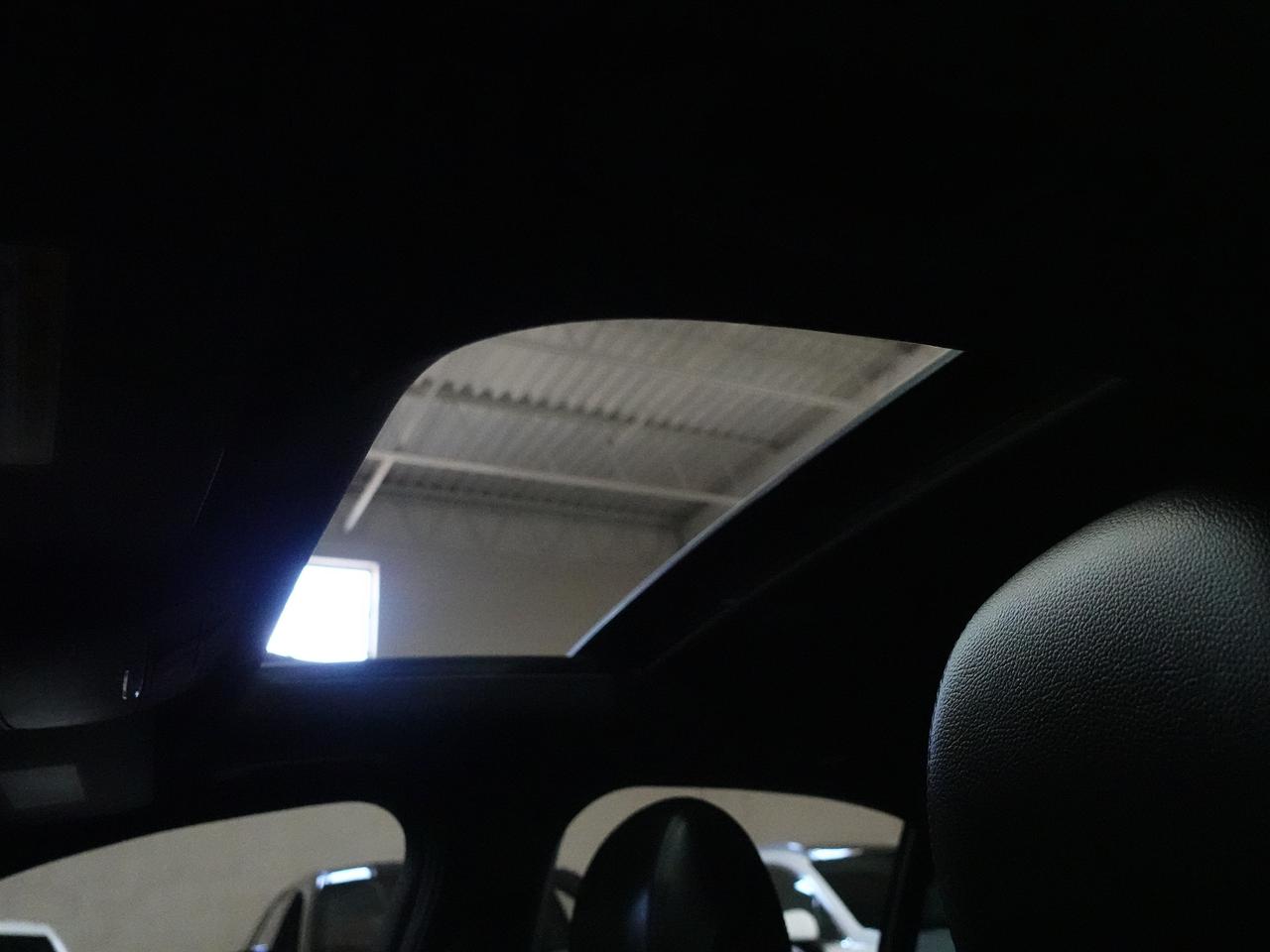 2020 Mercedes-Benz C-Class 4MATIC | Nav | Leather | Pano roof | BSM | CarPlay Photo