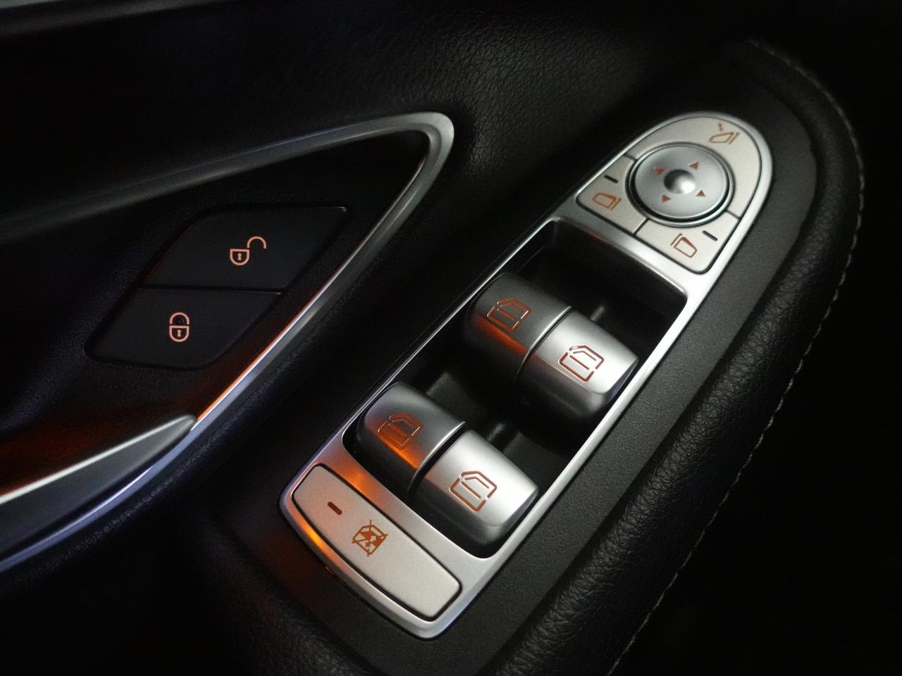 2020 Mercedes-Benz C-Class 4MATIC | Nav | Leather | Pano roof | BSM | CarPlay