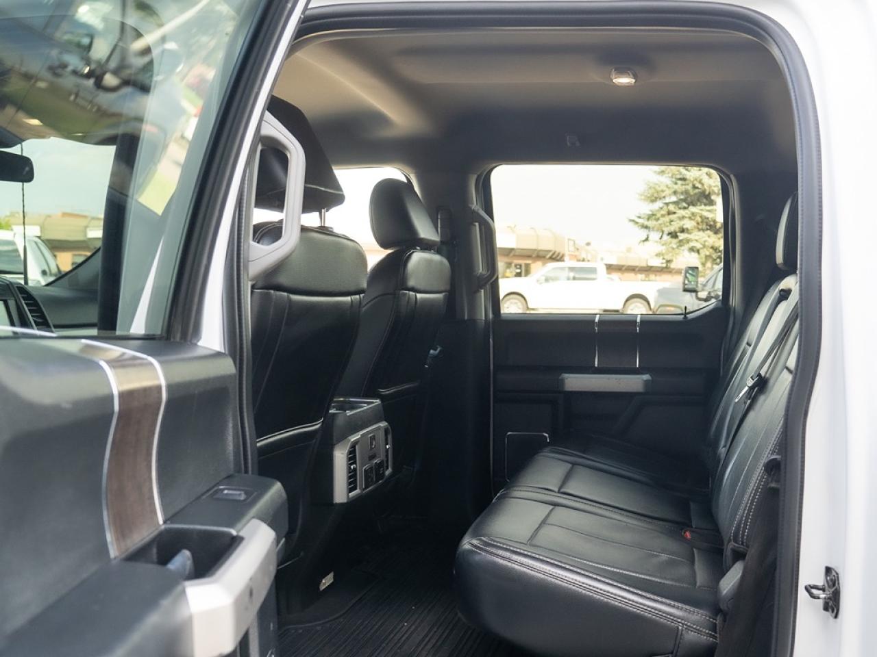 2021 Ford SUPER DUTY F-350 SRW LARIAT 4WD Crew Cab 6.75' Box DIESEL Photo18