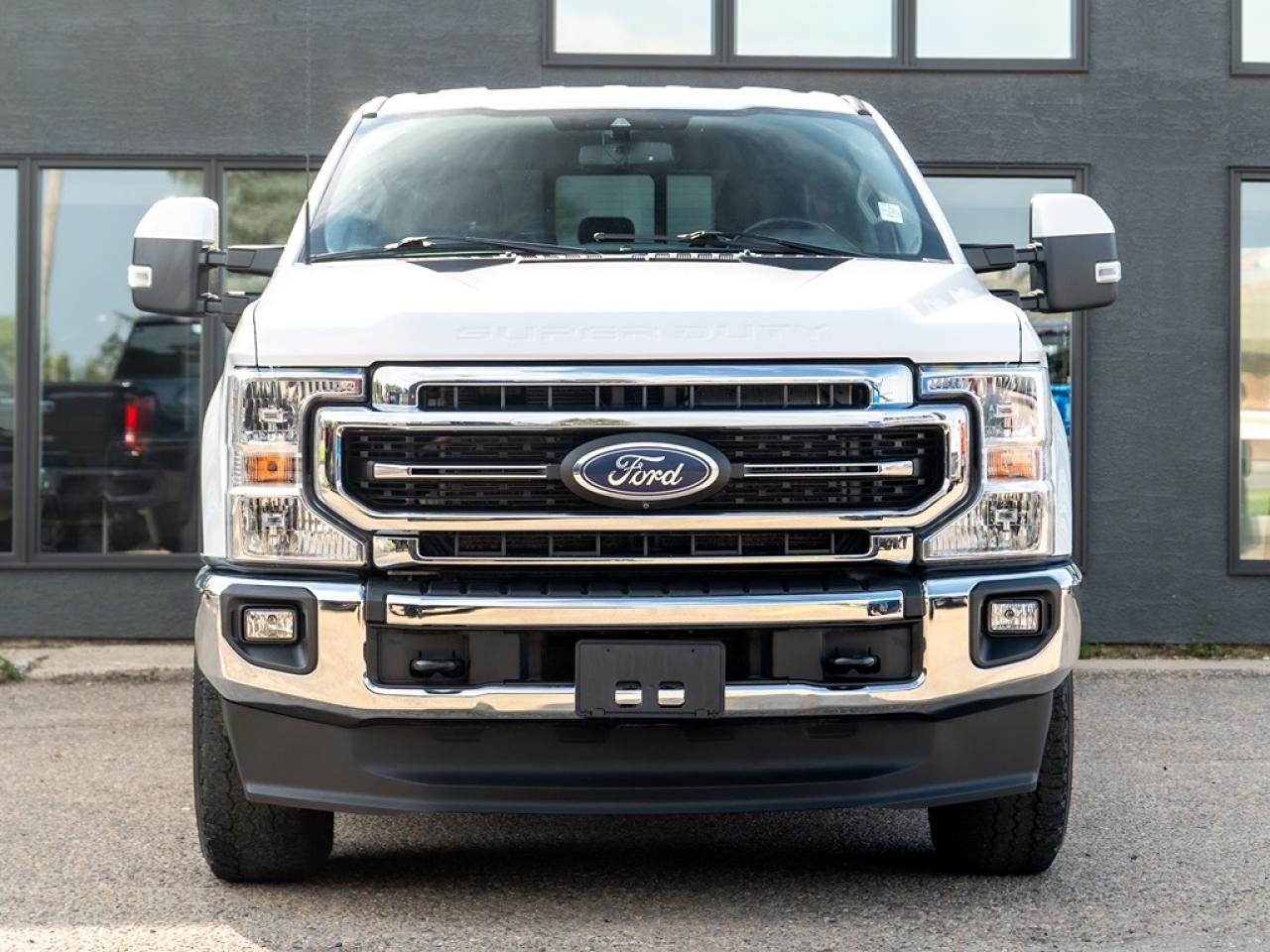2021 Ford SUPER DUTY F-350 SRW LARIAT 4WD Crew Cab 6.75' Box DIESEL Photo2
