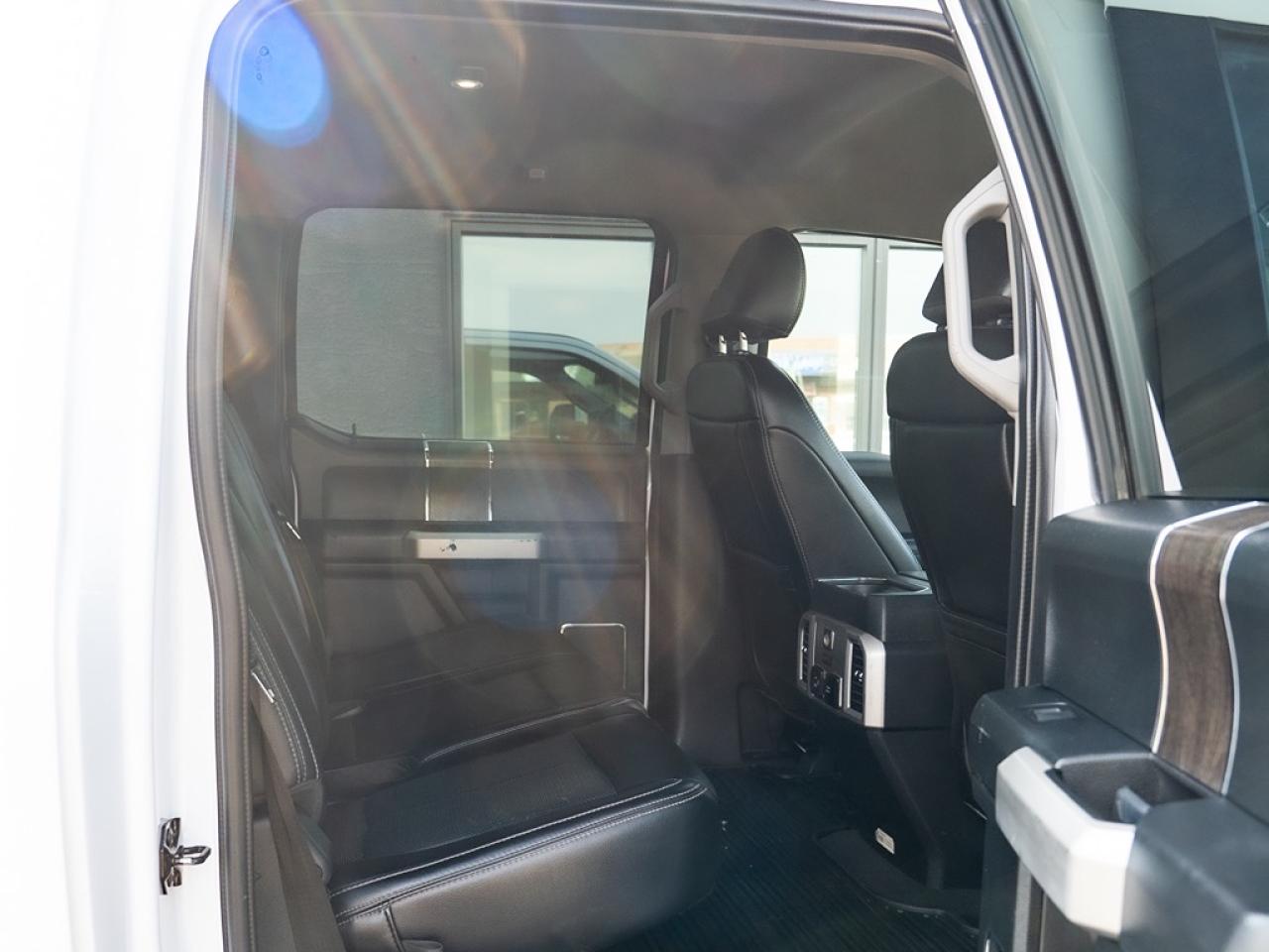 2021 Ford SUPER DUTY F-350 SRW LARIAT 4WD Crew Cab 6.75' Box DIESEL Photo19