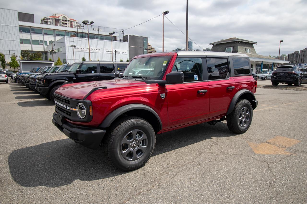 2025 Ford Bronco Big Bend 4 Door 4x4 Photo1