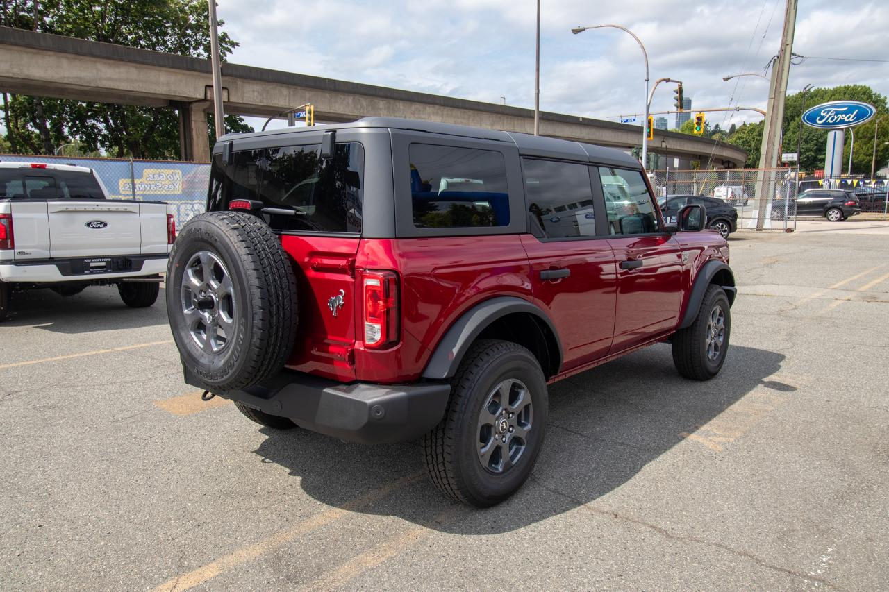 2025 Ford Bronco Big Bend 4 Door 4x4 Photo4
