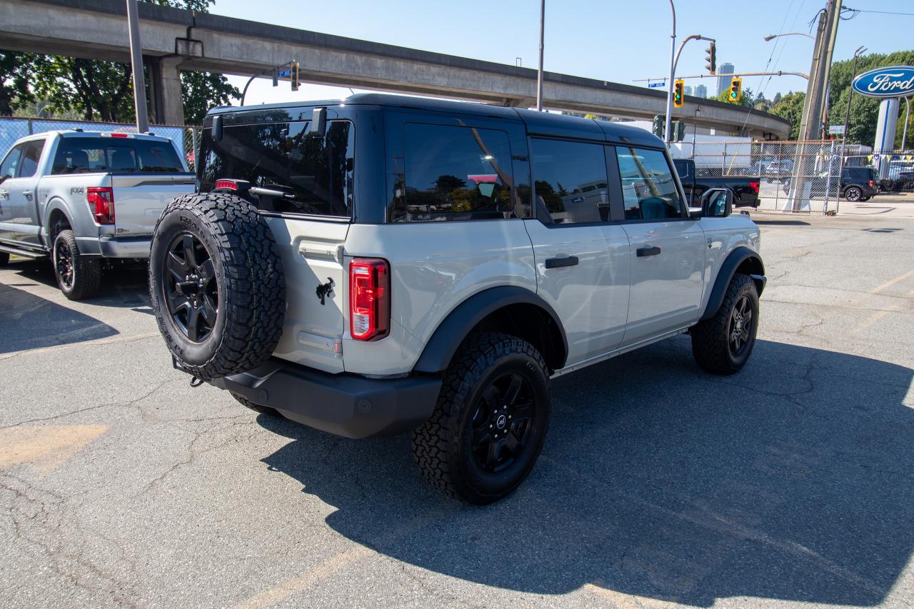 2025 Ford Bronco Big Bend 4 Door 4x4 Photo4