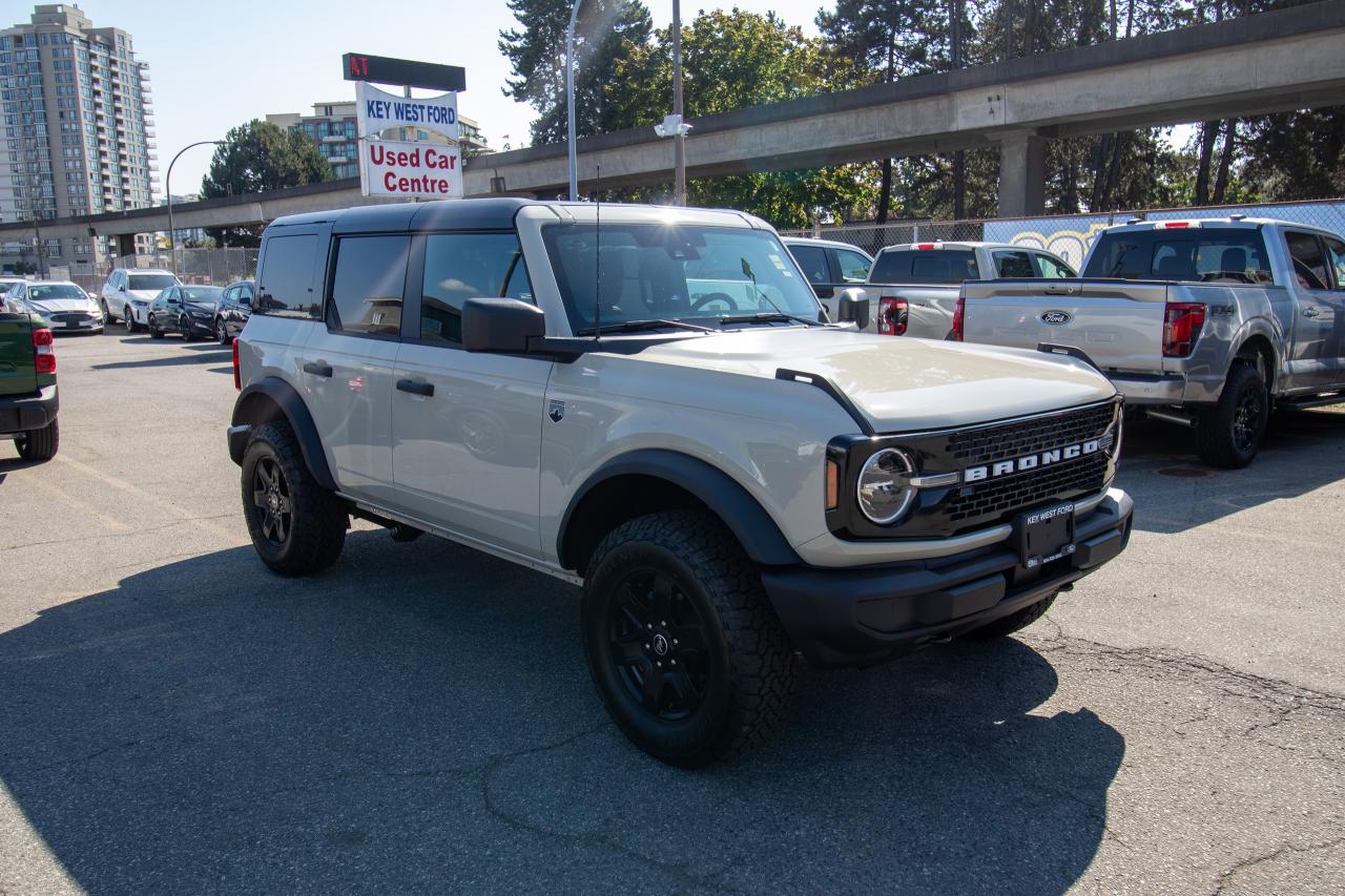 2025 Ford Bronco Big Bend 4 Door 4x4 Photo