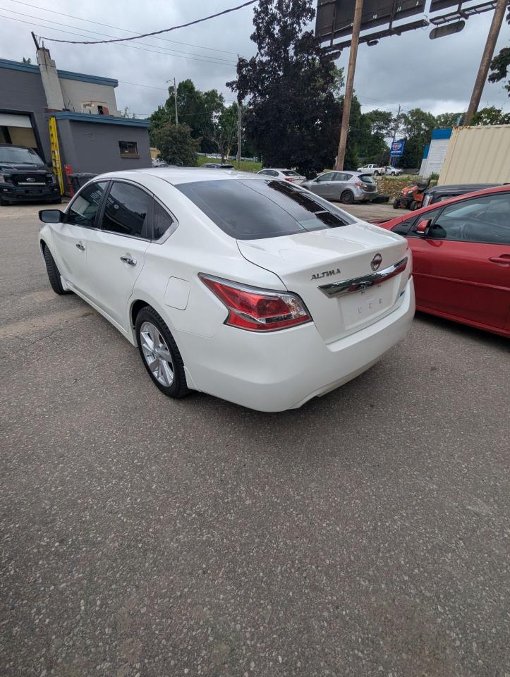 2015 Nissan Altima 2.5 SV - Photo #7