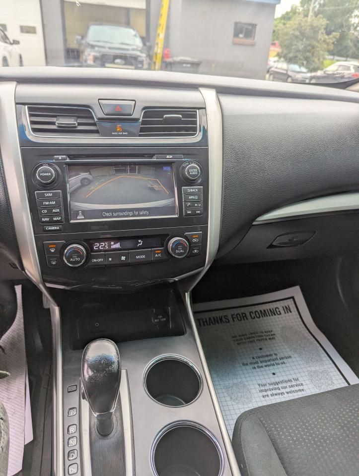 2015 Nissan Altima 2.5 SV - Photo #16