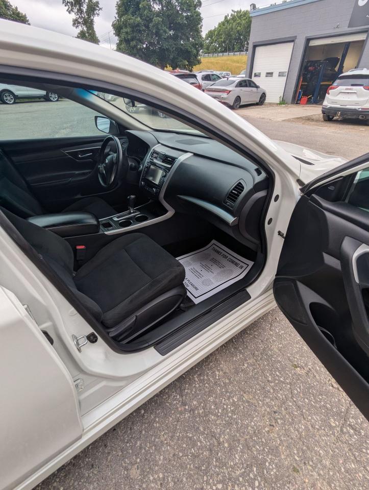 2015 Nissan Altima 2.5 SV - Photo #10