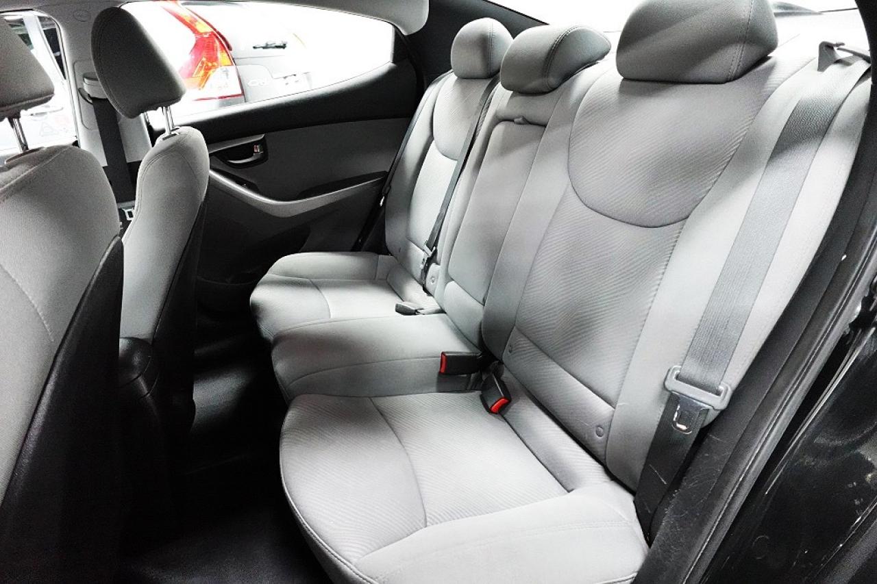 2013 Hyundai Elantra GL - LOW KM, NO ACCIDENT, WELL MAINTAINED - Photo #16