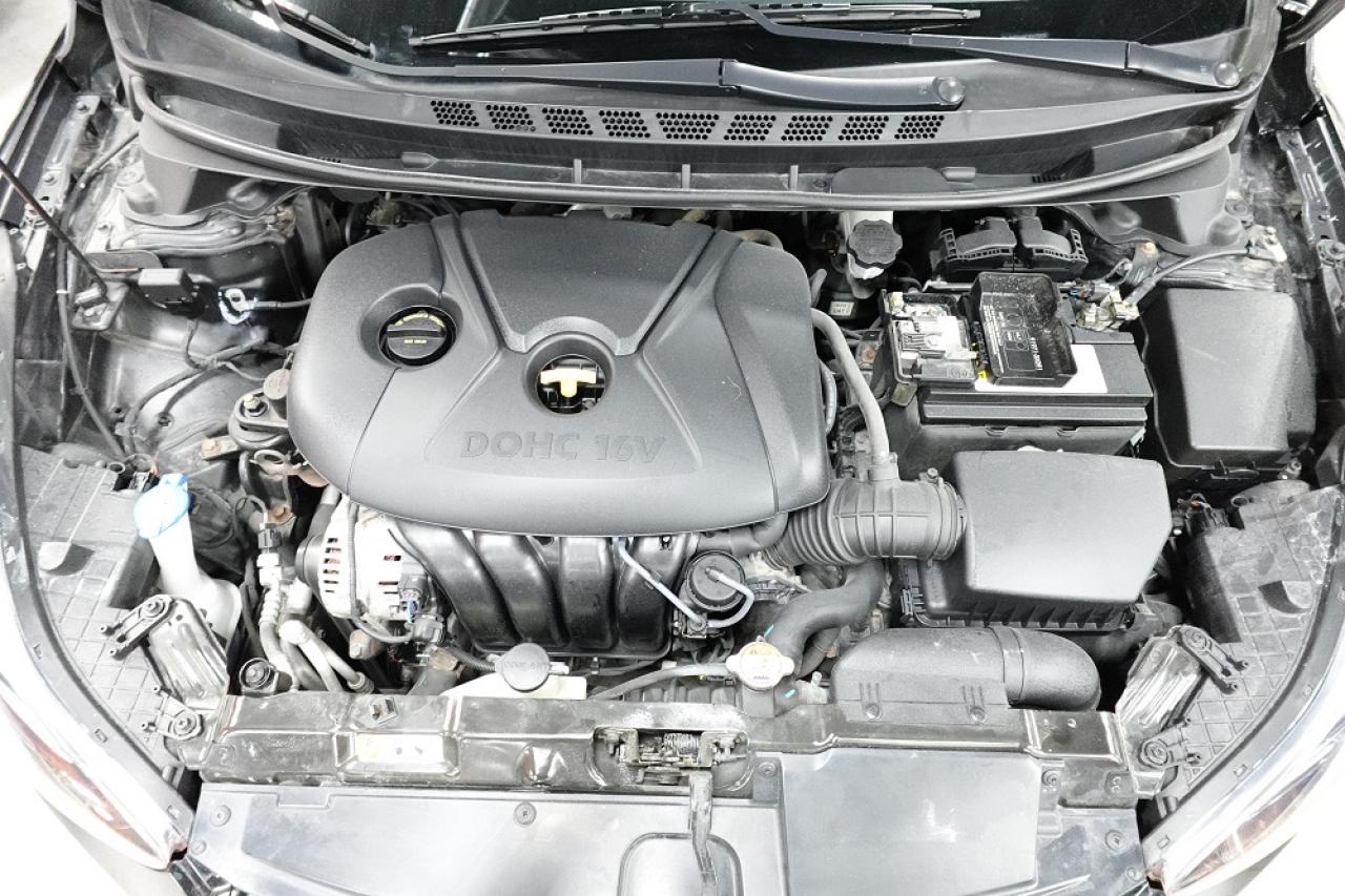 2013 Hyundai Elantra GL - LOW KM, NO ACCIDENT, WELL MAINTAINED - Photo #30