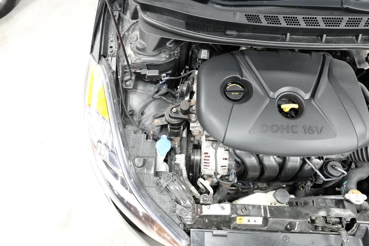 2013 Hyundai Elantra GL - LOW KM, NO ACCIDENT, WELL MAINTAINED - Photo #29