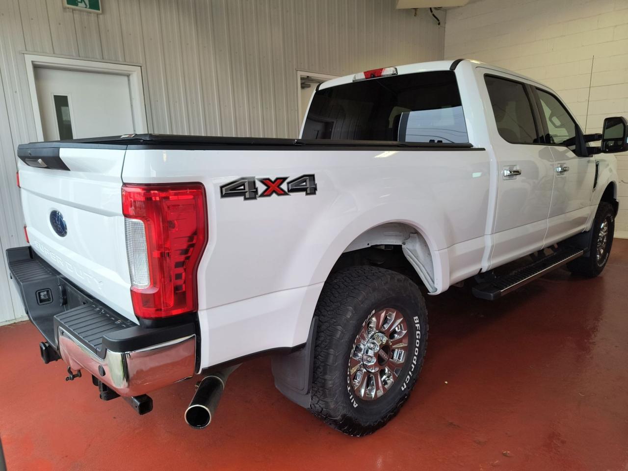 2019 Ford SUPER DUTY F-250 SRW XLT Photo0