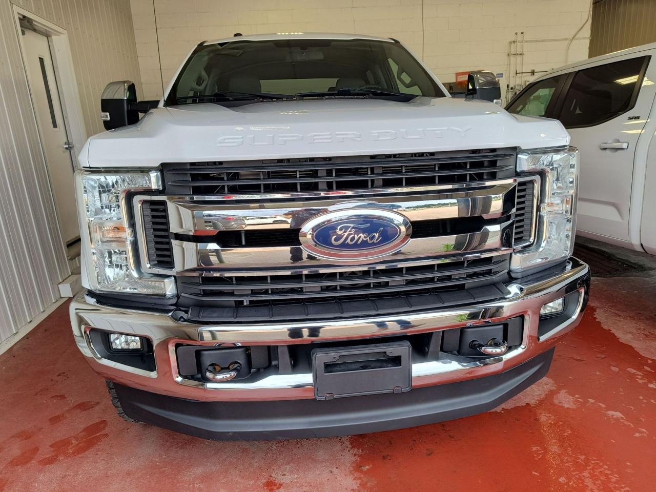 2019 Ford SUPER DUTY F-250 SRW XLT Photo0