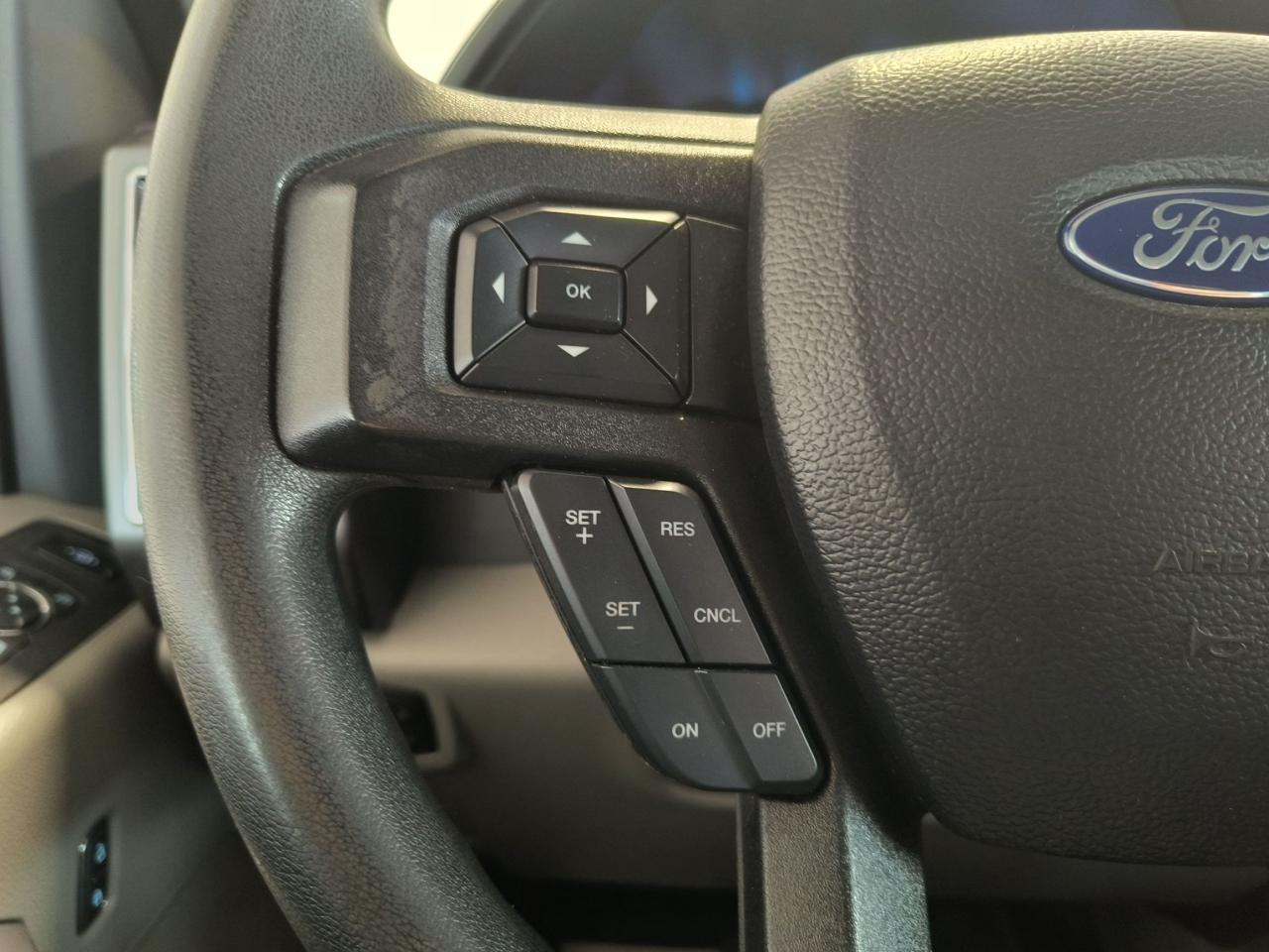 2019 Ford SUPER DUTY F-250 SRW XLT Photo0
