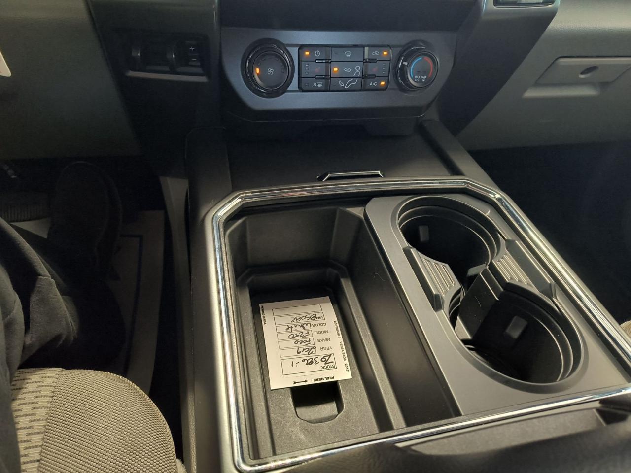 2019 Ford SUPER DUTY F-250 SRW XLT Photo0