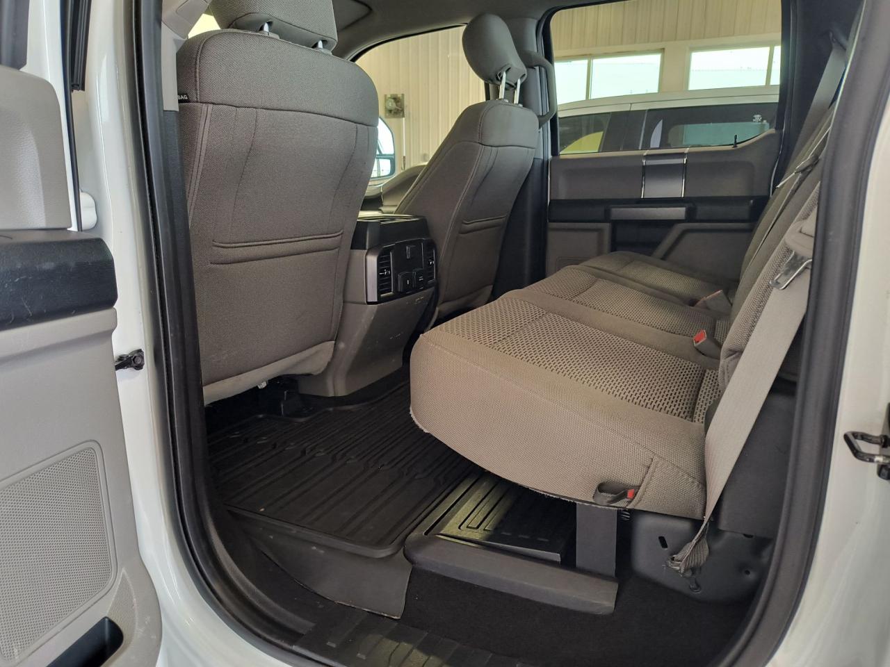 2019 Ford SUPER DUTY F-250 SRW XLT Photo0