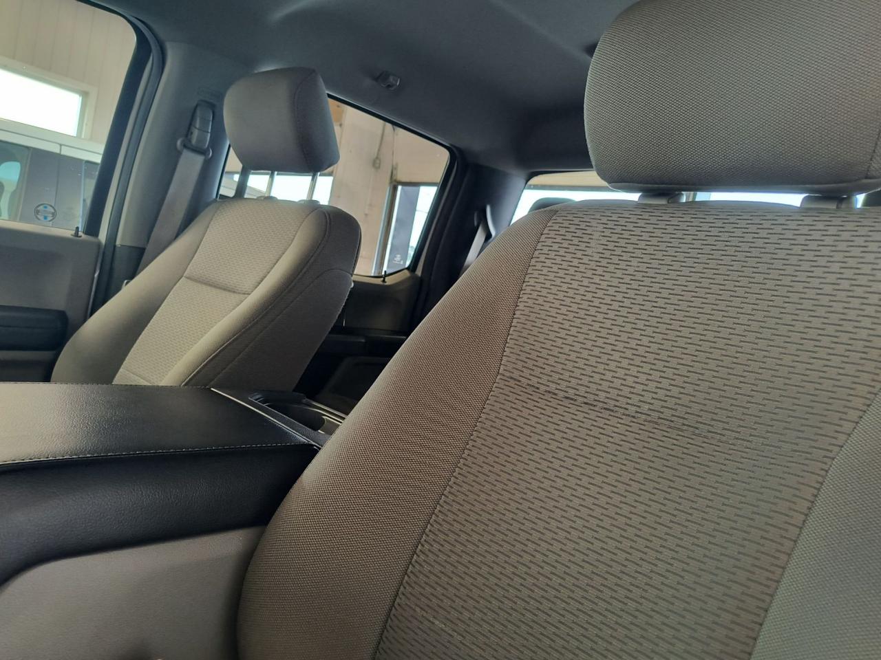 2019 Ford SUPER DUTY F-250 SRW XLT Photo0