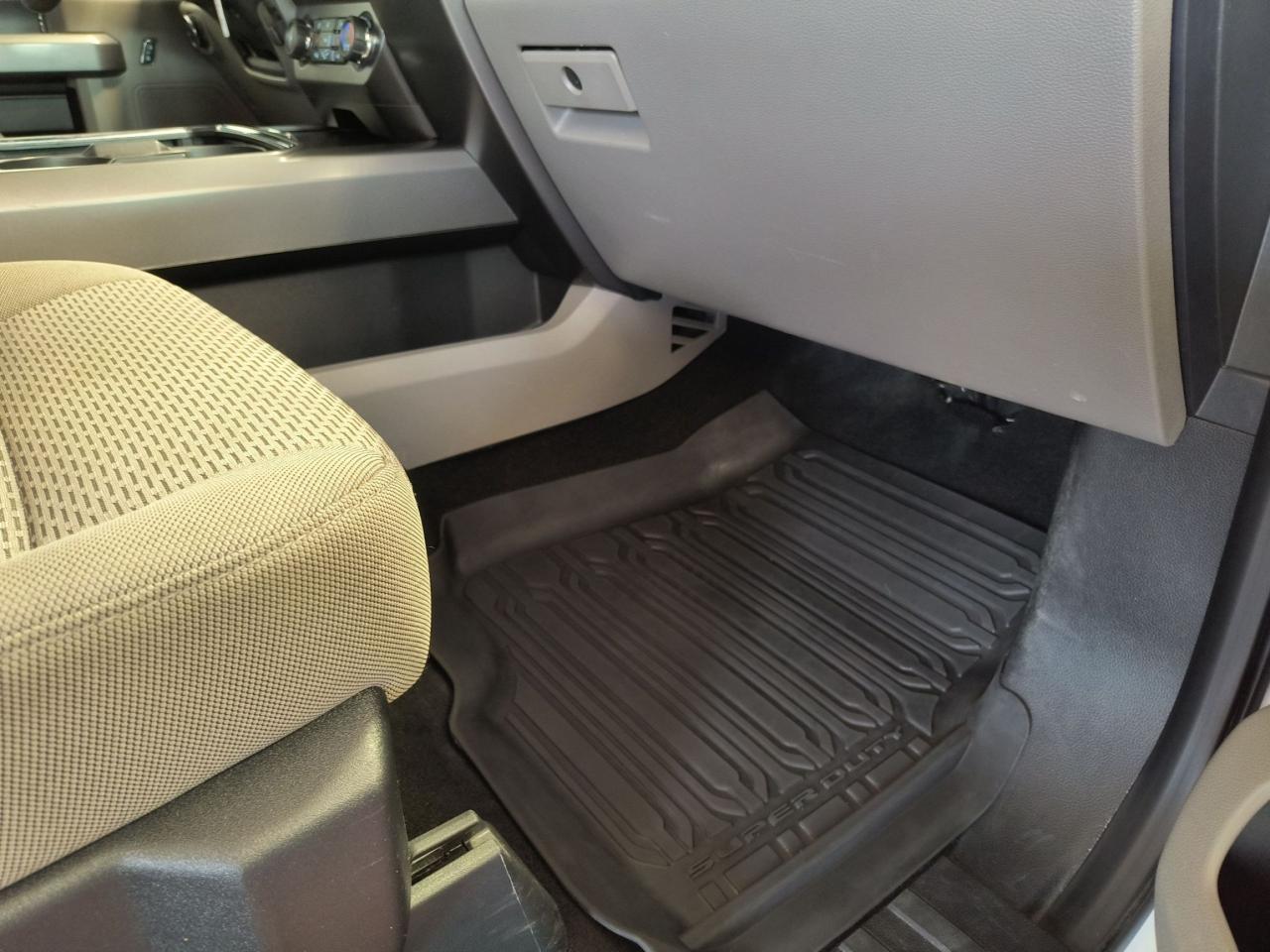 2019 Ford SUPER DUTY F-250 SRW XLT Photo0